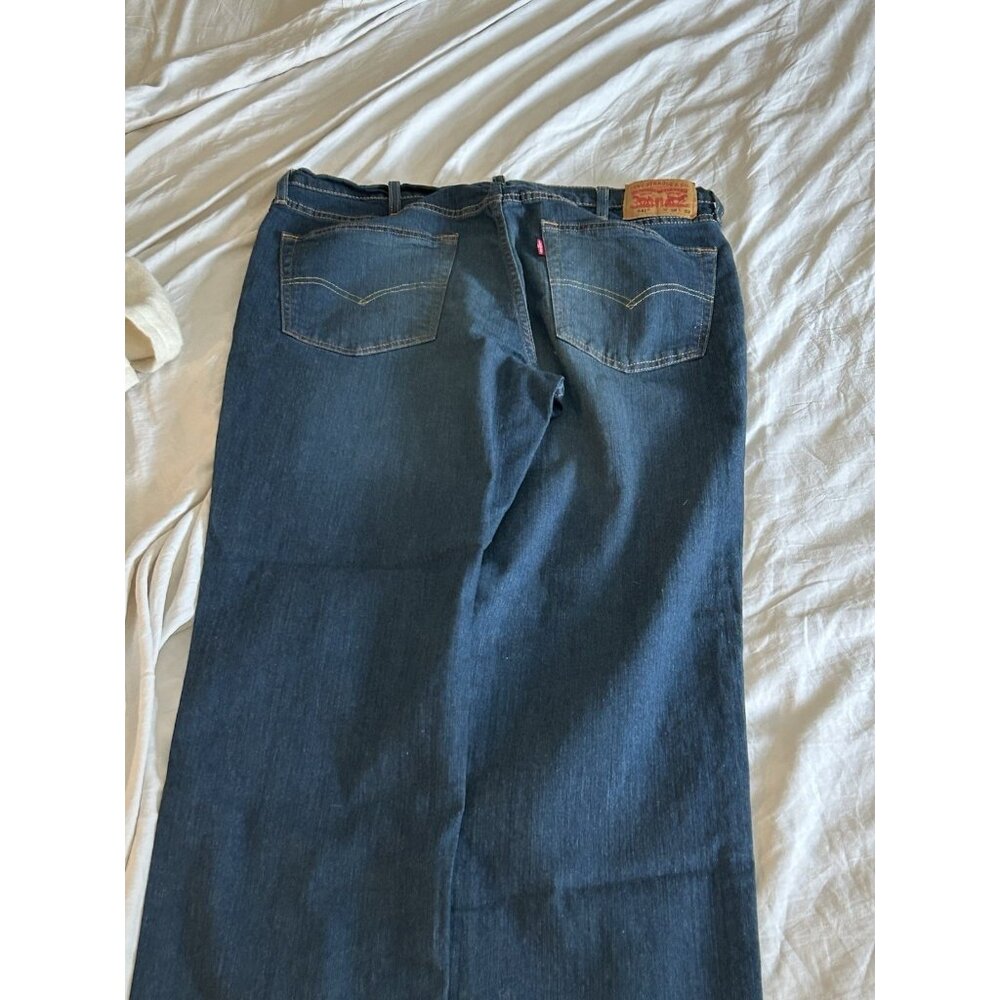 Men’s Levi's 541 Jeans 38x32 Blue Medium Wash Straight Leg Jeans - Picture 4 of 9